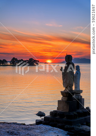 真嗣湖日落 59021697