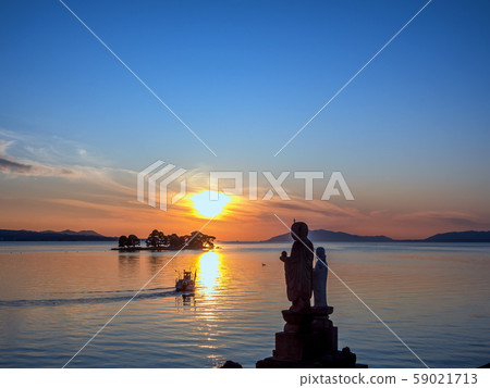 Sunset of Lake Shinji 59021713