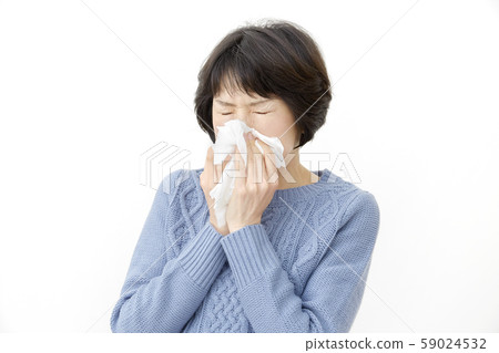 Female, middle age, cold 59024532