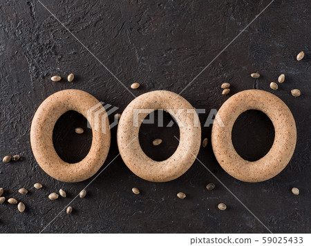 Ring-shaped cracknel with whole grain hemp flour Ring-shaped cracknel with whole grain hemp flour 59025433