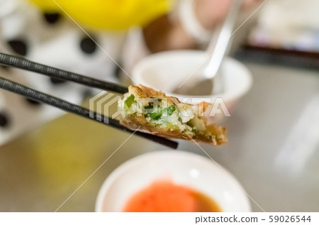 Taiwanese snacks of delicious fry oyster 59026544