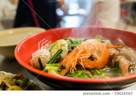 seafood noodles with shrimp 59026567