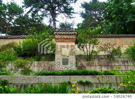 Traditional Korean palace chimney, Changdeokgung Palace 59026740