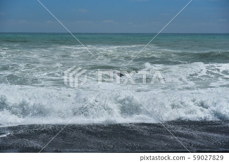 Rough Pacific Ocean waves along Karahama Coast, Yasuda Town, Kochi Prefecture Rough Pacific Ocean waves along Karahama Coast, Yasuda Town, Kochi Prefecture 59027829