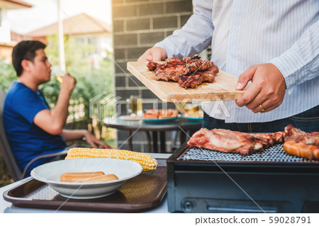 Afternoon Party Group friends enjoying drinking 59028791