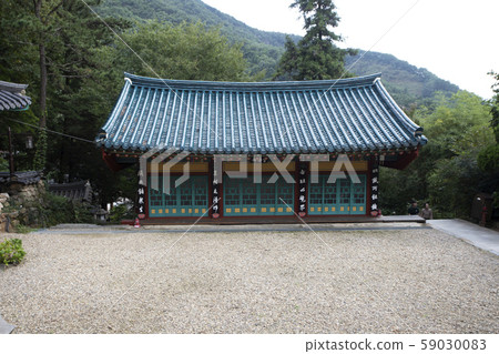 Ssangggyesa Temple, Hadong-gun, Gyeongsangnam-do South Korea Ssangggyesa Temple, Hadong-gun, Gyeongsangnam-do South Korea 59030083
