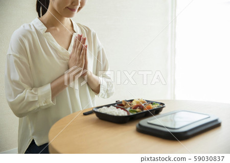 便當，年輕女子 59030837