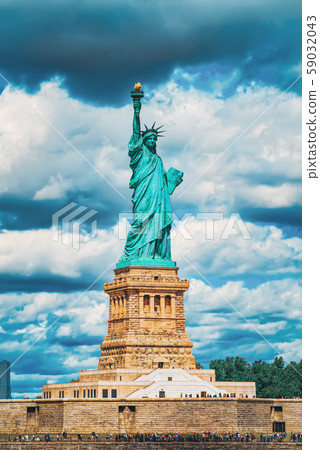 Statue of Liberty (Liberty Enlightening the world) 59032043