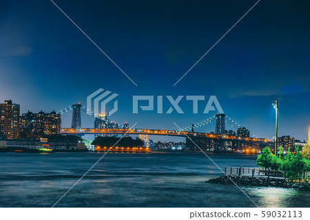 New York night view of the Lower Manhattan and the 59032113