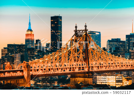 Queensboro Bridge across the East River between 59032117