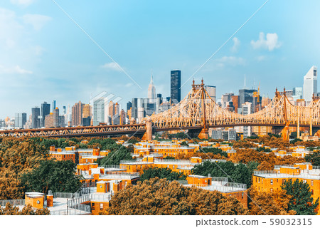 Queensboro Bridge across the East River between 59032315