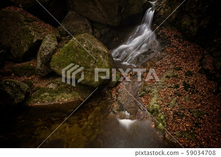 Waterfalls on the creek 59034708