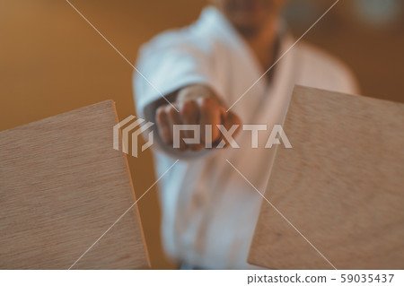 Karate family 59035437