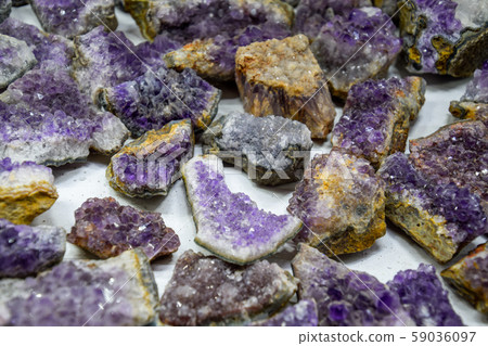 amethyst druses pieces of amethyst crystals amethyst druses pieces of amethyst crystals 59036097