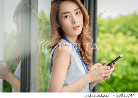 女人商務智能手機 女人商務智能手機 59036744