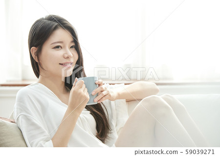 Women's lifestyle tea time Women's lifestyle tea time 59039271