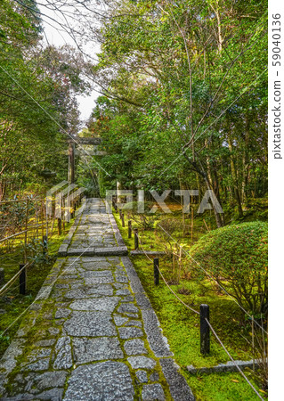 The approach to Toshogu in Kyoto Kinji-in 59040136