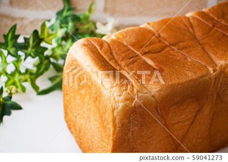 Plain bread  59041273