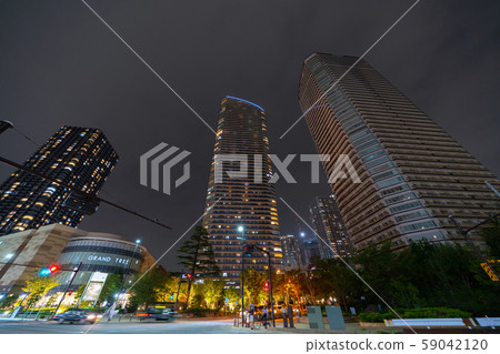 日本武藏小杉塔大廈的東京城市景觀,由於19號颱風的影響已於10月15日拍攝, 日本武藏小杉塔大廈的東京城市景觀,由於19號颱風的影響已於10月15日拍攝, 59042120