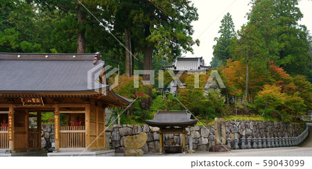 Shikoku Cemetery No. 66 Funken Unbeji near the gate 59043099