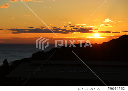 Morning glow 59044562