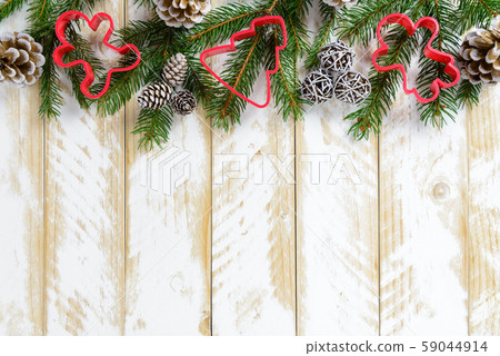 Christmas decorations, gingerbread shape and pine 59044914