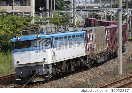 鹿兒島本線的EF81牽引貨運列車 鹿兒島本線的EF81牽引貨運列車 59052217