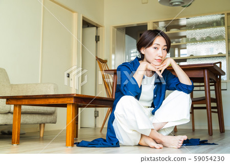 Women's living lifestyle Women's living lifestyle 59054230