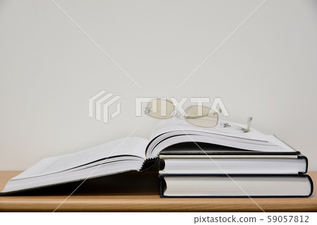 Reading Reading 59057812