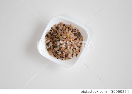 碗裡的粉紅鹽 59060254