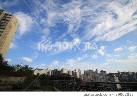 秋天的天空 59062855