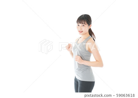 Young lady running 59063618