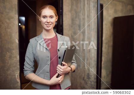 Manager with laptop computer 59068302