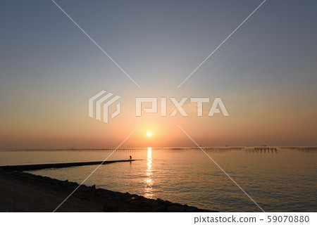 黃昏的漁夫 59070880