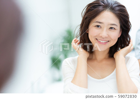 女生 女孩 女性 59072830