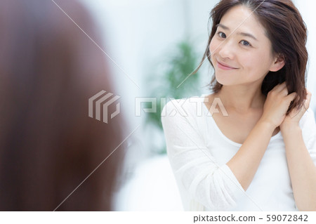 女生 女孩 女性 59072842