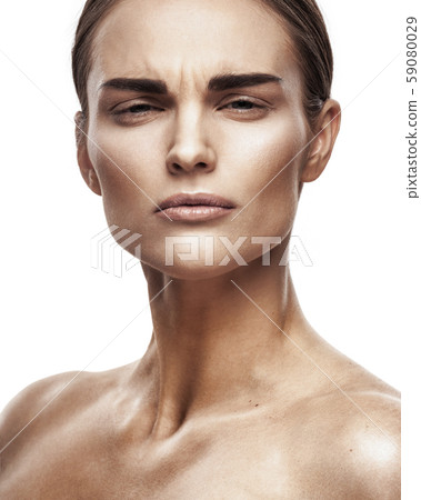 beautiful female model with clean natural skin beautiful female model with clean natural skin 59080029