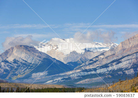 Mountains in Canada Mountains in Canada 59083637