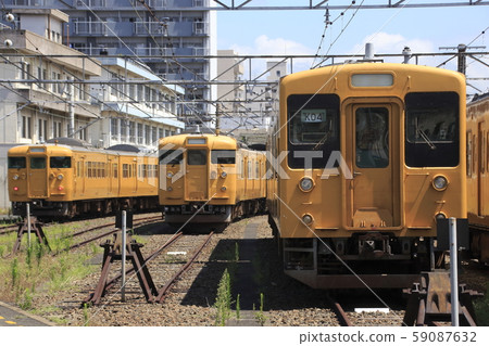 105系列被關押在下關通用汽車站 105系列被關押在下關通用汽車站 59087632