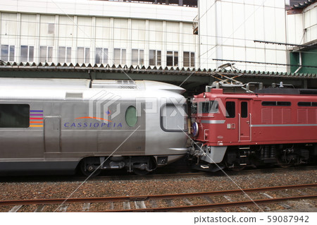 Cassiopeia vehicles in transit (Morioka Station) 59087942
