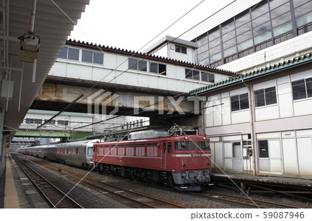 Cassiopeia vehicles in transit (Morioka Station) 59087946