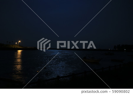 閃亮的月夜 閃亮的月夜 59090802