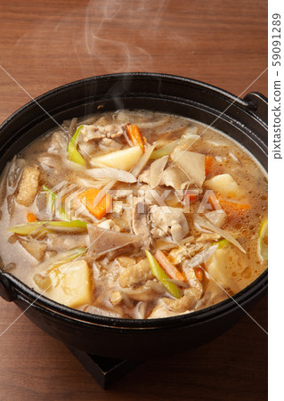 Miso soup with pork and vegetables  59091289