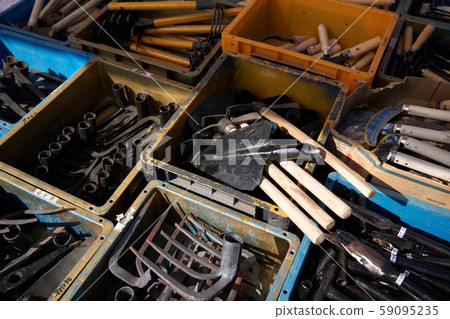 鐵匠鋪，頭，鐵鍬，乾草叉，鐮刀 59095235