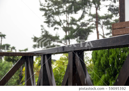 雨露台 雨露台 59095392