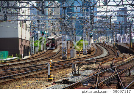Tracks around Hankyu Juso Station Tracks around Hankyu Juso Station 59097117
