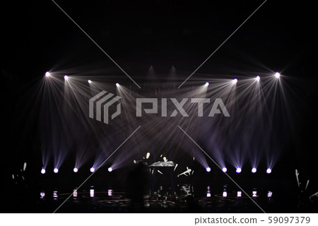 rays of light illuminate the scene 59097379