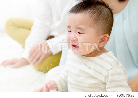 哭泣的寶貝 哭泣的寶貝 59097655