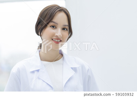 Female doctor health consultation 59103932