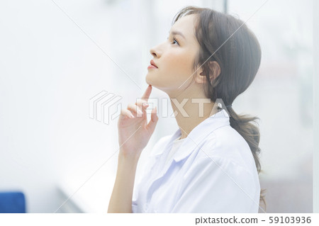 Female doctor hospital 59103936